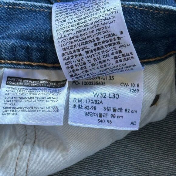 Levis 501 Denim Cut Off Shorts Size 32 - Picture 8 of 9